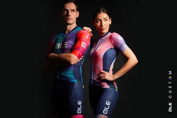 ALÉ Teamwear I Cykel og triathlontøj i eget design I Teamtøj i flere niveauer |