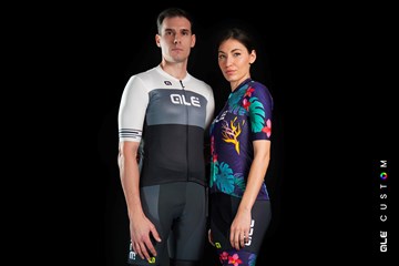 ALÉ Teamwear I Cykel og triathlontøj i eget design I Teamtøj i flere niveauer |